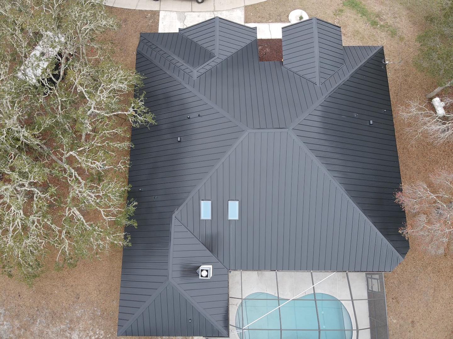 Salinity resistant metal roofing fasteners